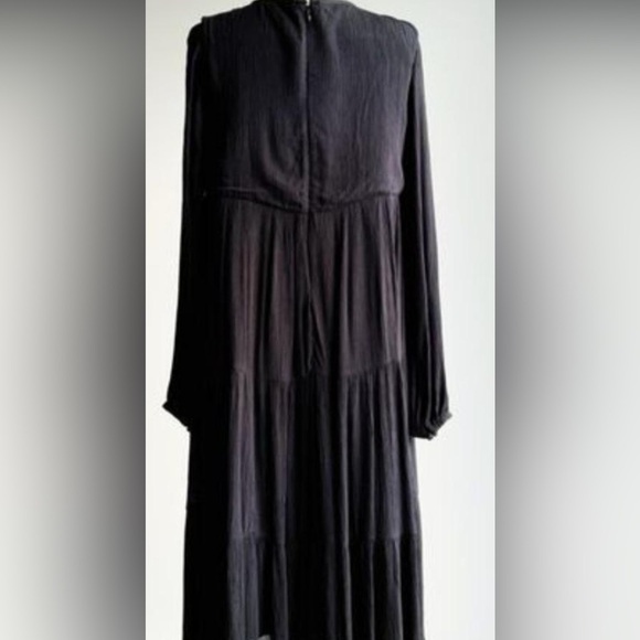 LOFT Boho Tiered V cleavage crinkle textured black midi dress Sz M - Picture 6 of 10